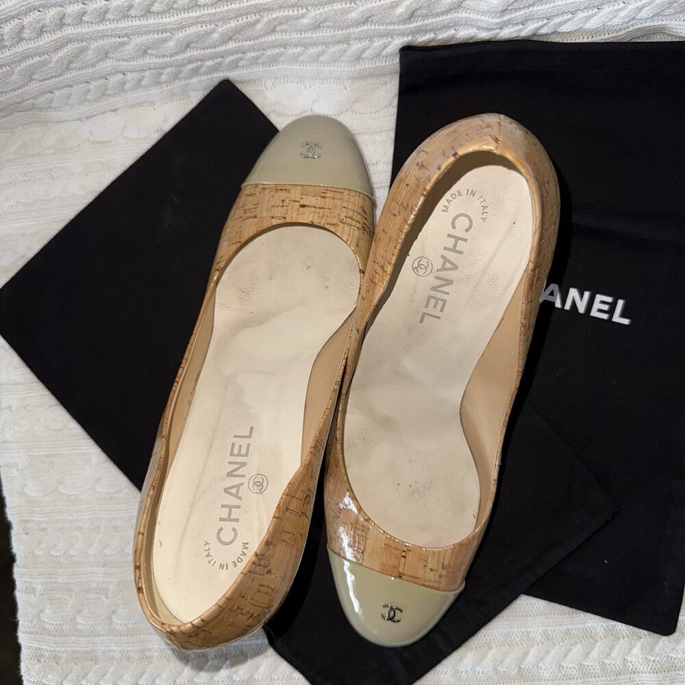 Chanel Patent Leather Polished Wood Design Classic Luxury Pump Heels EU 42 US 11 - Picture 6 of 16